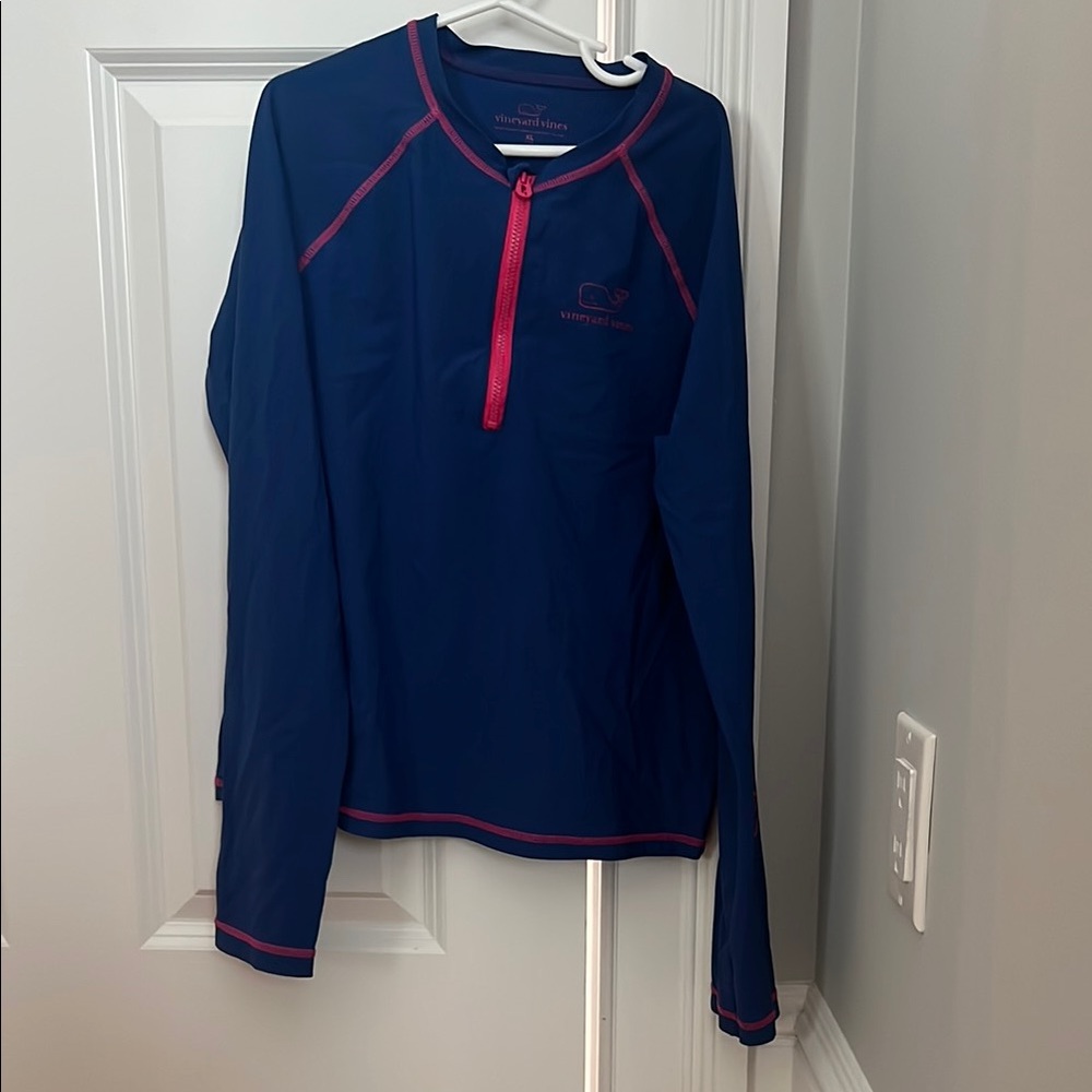 Vineyard Vines girls rashguard